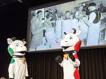 Die Tilsiter-Maskottchen führten durch den Abend.