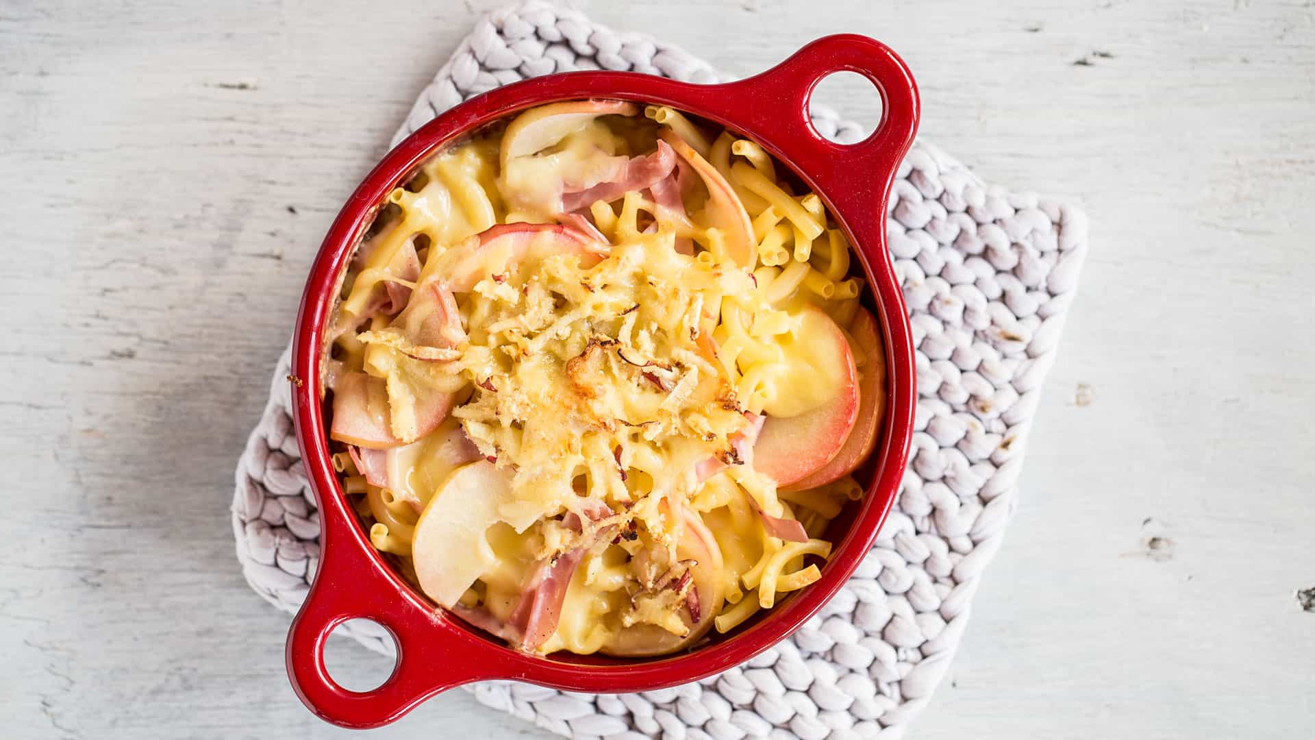 Makaronen-Gratin mit Tilsiter Streusel